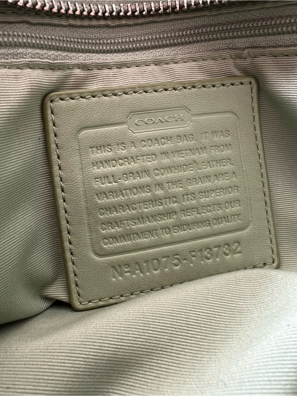 Coach Light Green Leather Shoulder Bag with Dual Straps - Picture 6 of 8